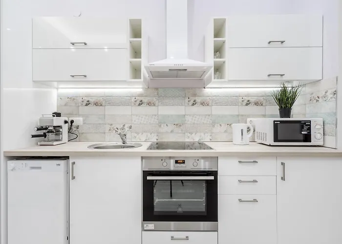 Cozy 2 Bedroom 2 Bathroom Apartment In The City Centre